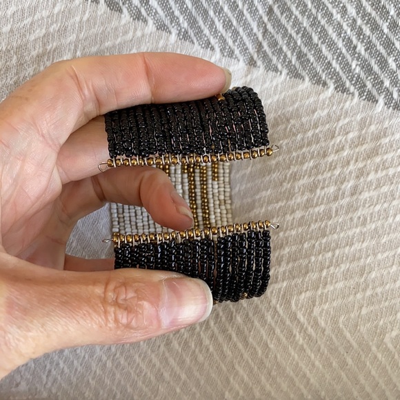 Beaded cuff bracelet - Picture 5 of 5
